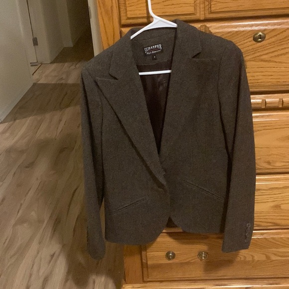 Wool - Picture 1 of 2